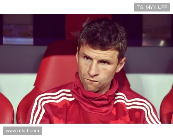 穆勒无球跑动表现稳定,重塑现代足球的隐形艺术逐渐受到重视 穆勒无球跑动表现稳定,重塑现代足球的隐形艺术逐渐受到重视