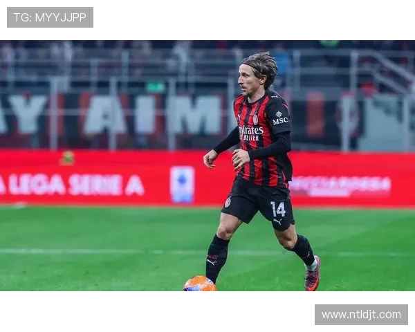 莫德里奇：从组织核心到攻防一体的全面进化